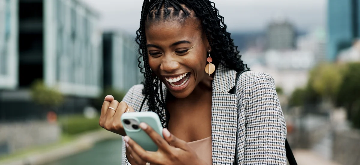 Digital Delivery Rewards Platform: Consumer using the platform receiving her digital gift and being very excited